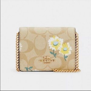 Coach C3050 Mini Wallet Crossbody in Signature Canvas with Daisy Prints